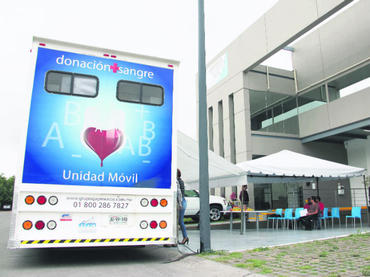 Con unidad móvil, facilitan donación altruista de sangre