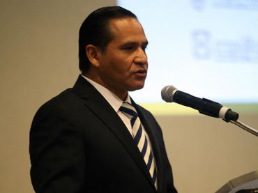 Fiscal pide no usar taxis ejecutivos sin registro en Jalisco