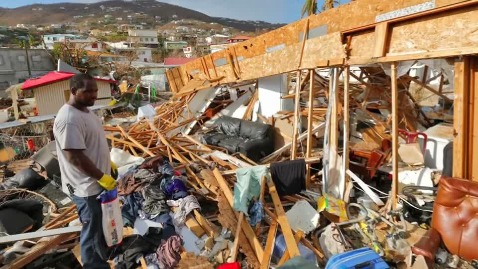'María' avanza rumbo a Puerto Rico tras devastar Dominica
