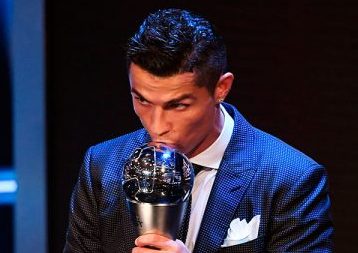 CR7 se llevó el premio FIFA “The Best“; es elegido el mejor del mundo