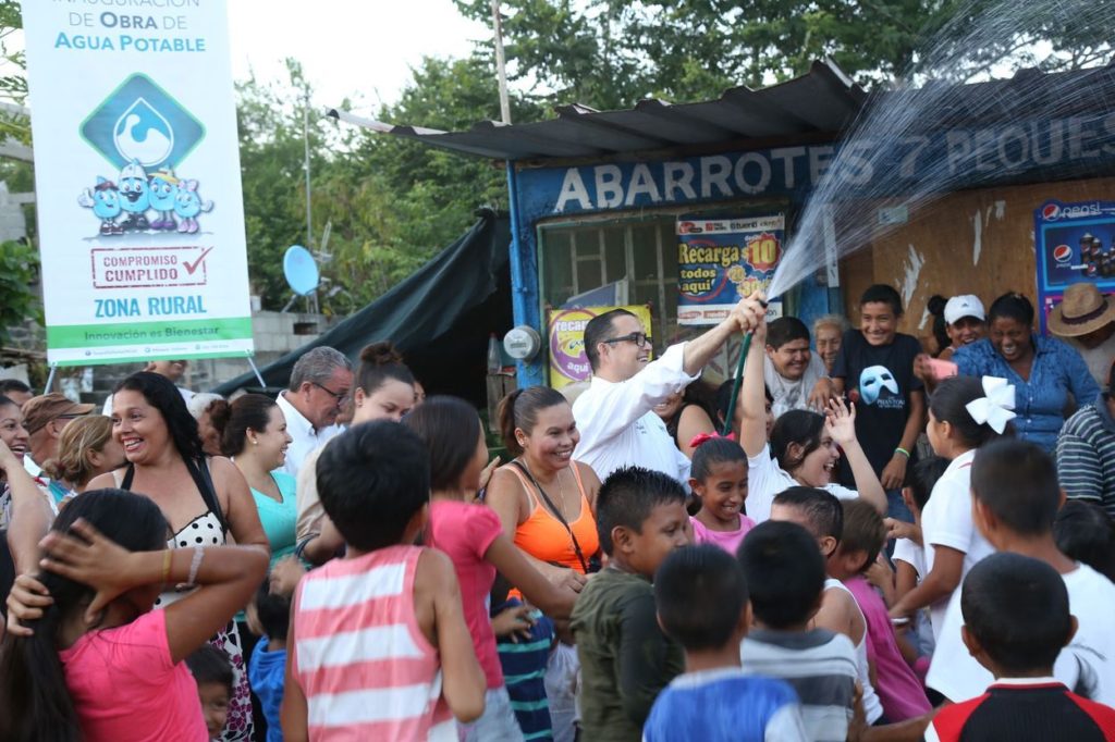 Alegría en la zona rural por la llegada del agua potable