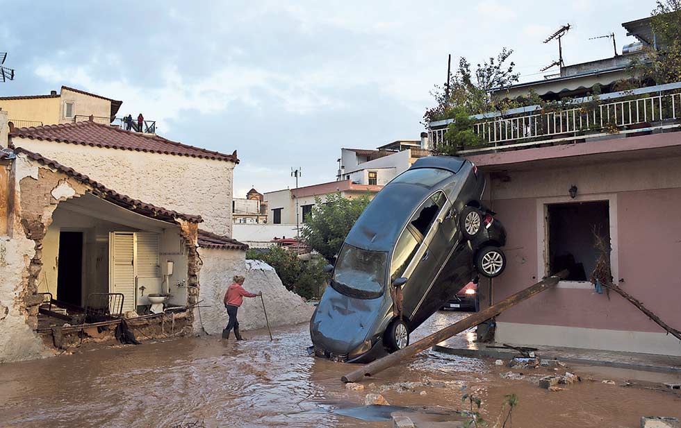 Grecia de luto por víctimas de inundaciones