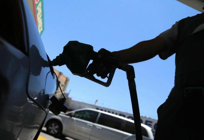 Pemex busca ofrecer gasolina más económica