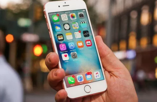 Apple reconoce que hace lentos los iPhone más viejos a propósito