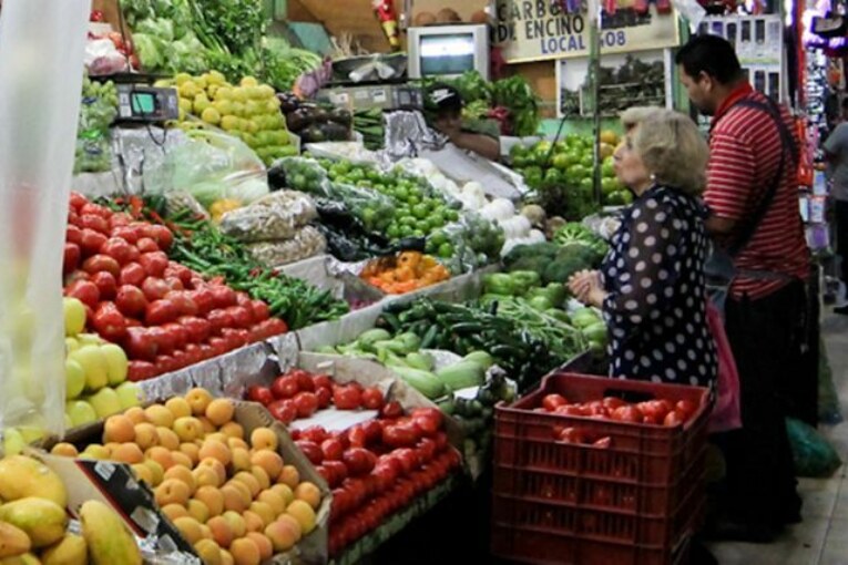 Índice global de precios de alimentos sube por tercer mes consecutivo en agosto: FAO