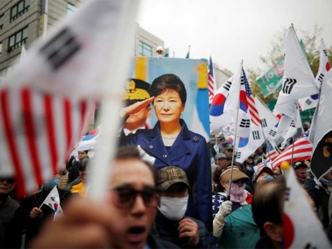 Expresidenta de Corea recibe 24 años de cárcel por corrupción