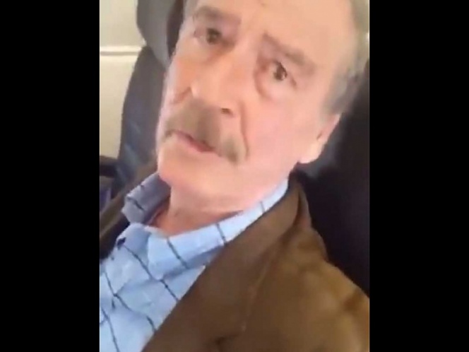 ‘Señor sin pensiones’, encara mujer a Vicente Fox en un avión