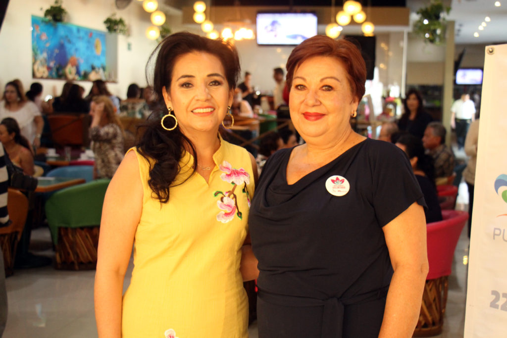 Celebra nueva mesa directiva de voluntariado, desayuno con causa DIF