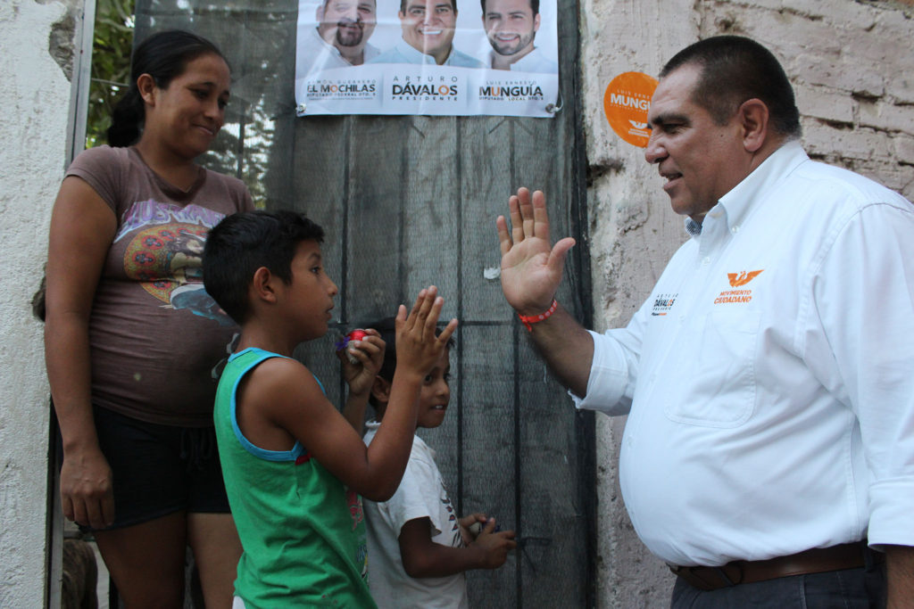 Seguirán apoyos con útiles, uniformes, zapatos, seguro y becas