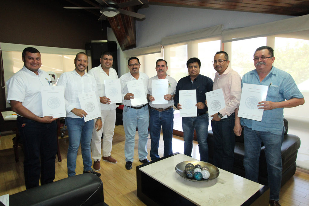 Ejido Coapinole entrega 17 títulos de propiedad al Ayuntamiento