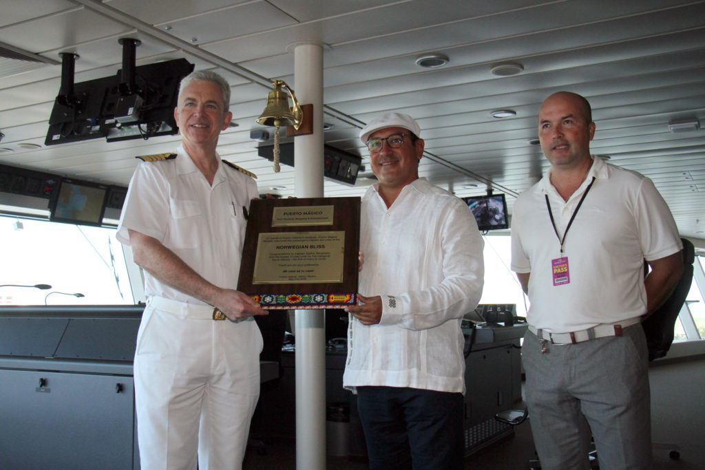 Vallarta recibió al crucero más grande en su historia