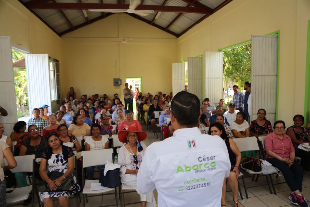 “La educación será prioridad en mi trabajo legislativo”: Abarca