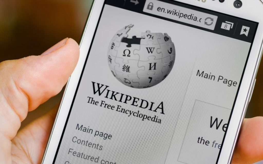 Wikipedia vs. McCartney: Europa aplaza reforma de derecho de autor en la web