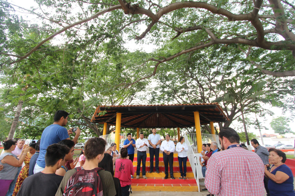 Con apoyo de la IP rehabilitan espacios públicos