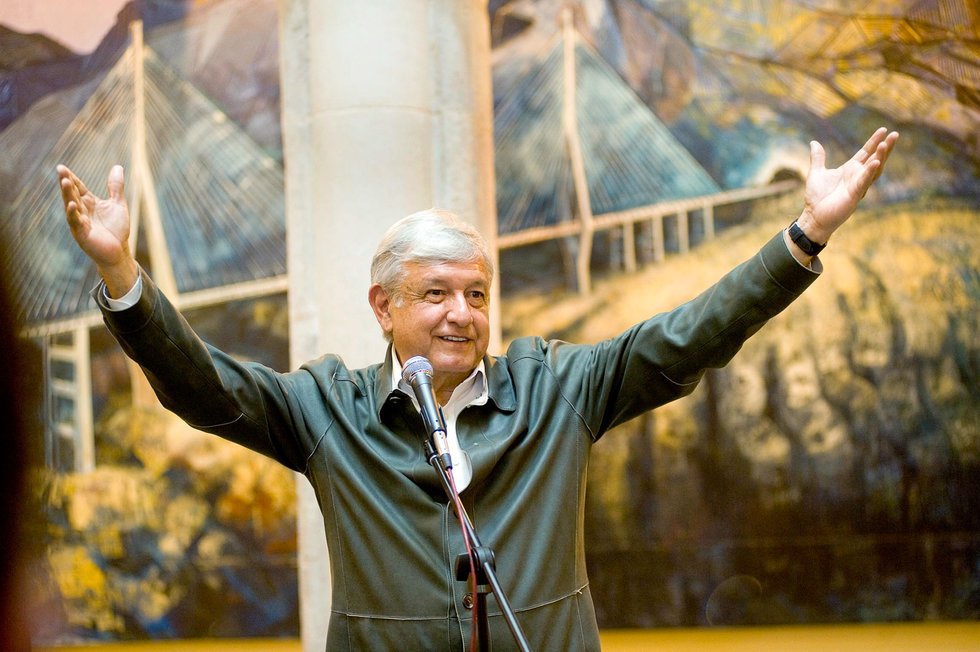 No más censura a los medios de comunicación promete López Obrador