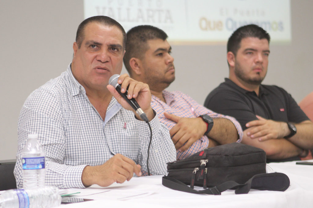 Exhorta alcalde a coordinadores a redoblar esfuerzos por Vallarta