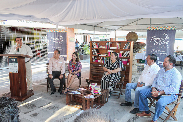 El corazón de Puerto Vallarta se llena de libros y cultura