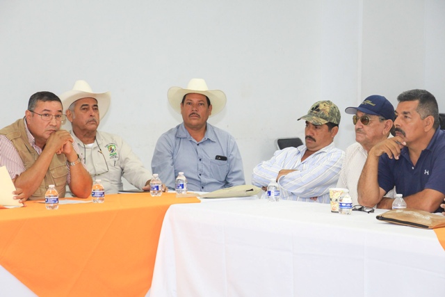 Fortalece gobierno municipal apoyo a productores agropecuarios