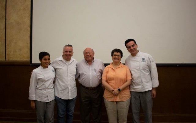 Premian a estudiantes de la licenciatura en Ciencias y Artes Culinarias del CUCosta