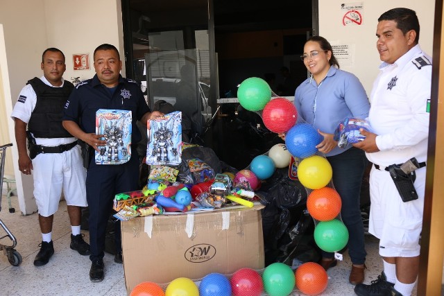 Gente de gran corazón apoya a DIF con donación de juguetes