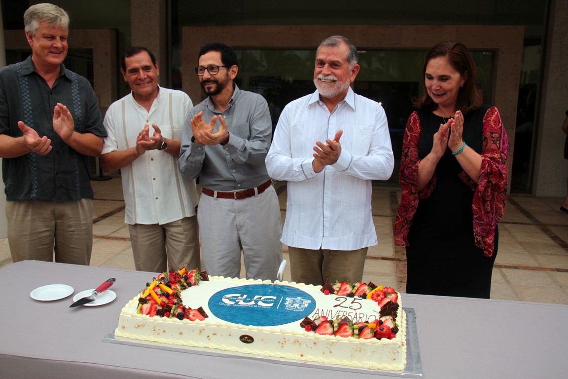 CUCosta celebra 25 años de existencia en la región de PV