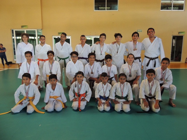 Consiguen vallartenses 26 medallas en Karate Do