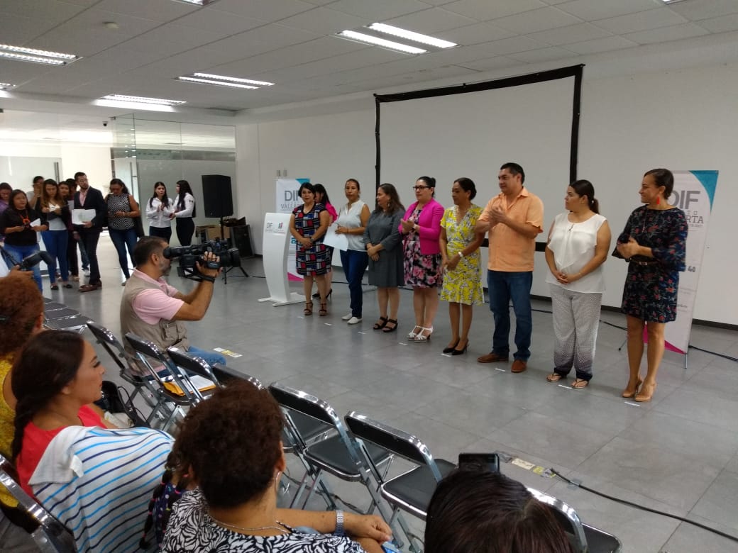 DIF Municipal firma convenio para apoyar a mujeres vallartenses