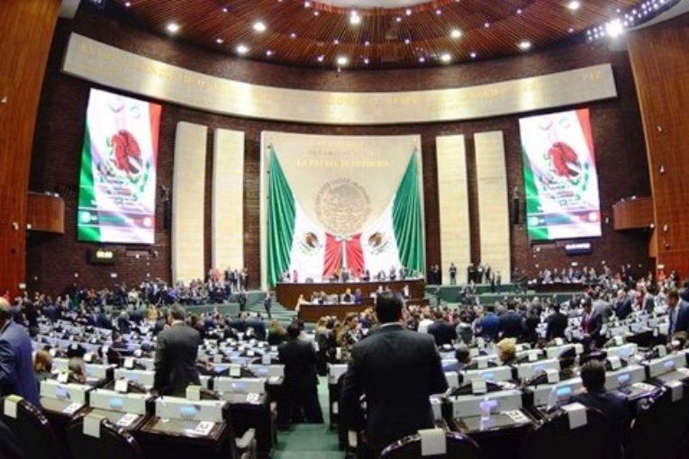 Representación de ambas Cámaras acudirá a Palacio Legislativo por II Informe de Andres Manuel