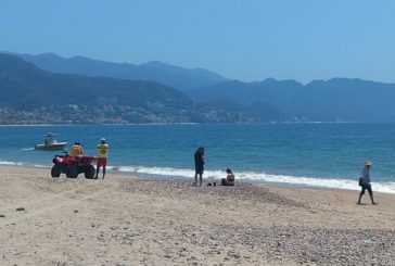 Playas vallartenses se muestran vacías tras su cierre