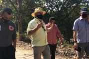 Realiza rector del CUCosta recorrido con funcionarios municipales en ribera del río Pitillal