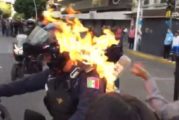 Buscan a persona que prendió fuego a policía de Guadalajara