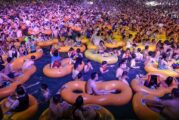 Realizan masivo 'rave' en parque acuático de Wuhan, cuna del Covid-19