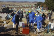 Colapsan cementerios en Bolivia; crean tumbas clandestinas