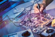 Tecnología para el trabajo y la educación a distancia se fabrica en Jalisco