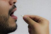 Alertan sobre riesgos de autoprescripción de medicamentos que supuestamente sanan el COVID-19