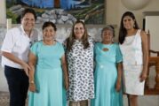 Adultos mayores agradecen labor de Candelaria Tovar en DIF