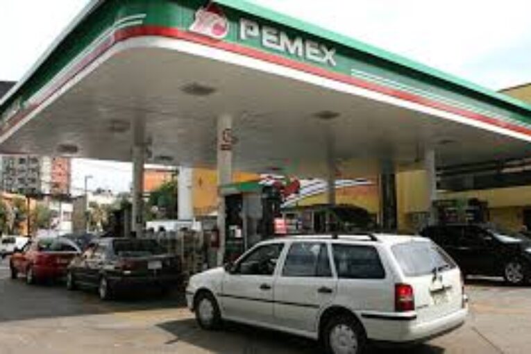 Autorizan en México reducir etanol a gasolina