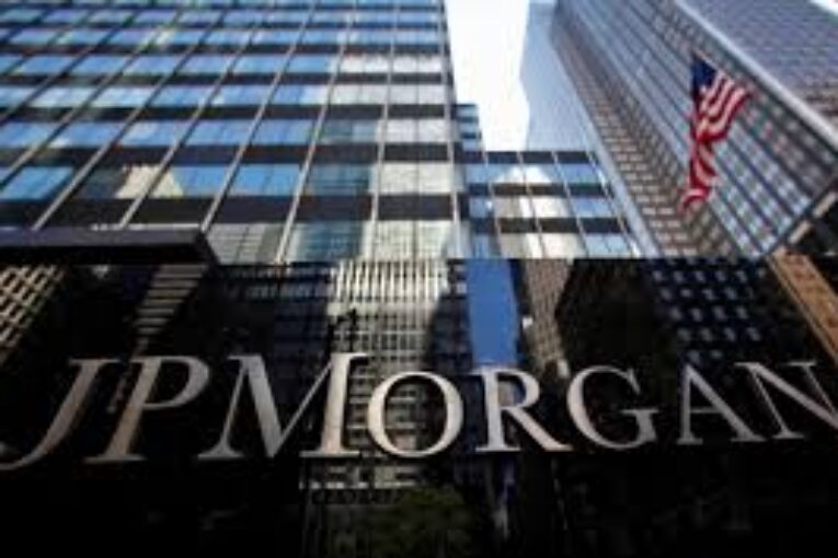 JP Morgan deja banca privada en México; pasa clientes a BBVA
