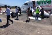 Avión pierde parte del tren de aterrizaje antes de despegar del aeropuerto de Puerto Vallarta