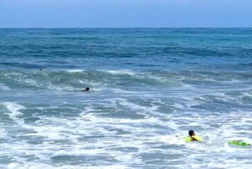 Rescatan a mujer de morir ahogada en la Riviera Nayarit