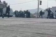 Captan balacera entre franeleros, dulceros limpiaparabrisas y policías en Tecámac; hay cuatro heridos
