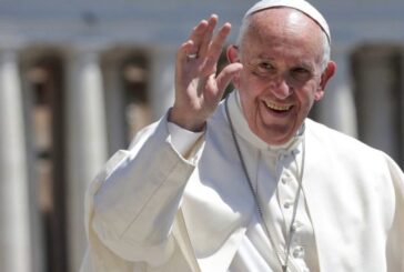 El Papa reduce 10% sueldo de cardenales tras impacto por la pandemia