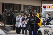 Suman 10 muertos por tiroteo en supermercado de Colorado