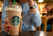 Multan a Starbucks por dibujar unos 