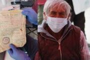 Abuelito llega por vacuna covid con fe de bautismo y esto ocurrió