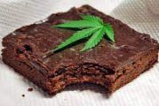 Detienen a 4 jóvenes por vender brownies de marihuana en redes sociales