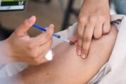 Maestras, maestros y personal educativo: Este es el calendario de vacunación COVID del Gobierno