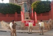 Usan la estatua de Fray Juan de San Miguel para promocionar Coca Cola
