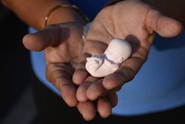 Texas modifica ley sobre el aborto: violadores podrán demandar a sus víctimas si buscan interrumpir embarazo