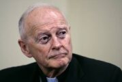 Sale a la luz nuevo caso de pederastia; Acusan de abuso sexual contra un menor al ex cardenal